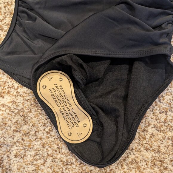 BEILON BLACK SWIMSUIT - Picture 4 of 6